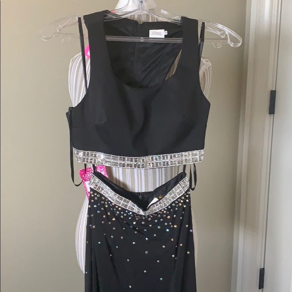 Prom Dress - Picture 2 of 2